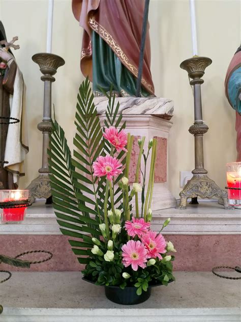 arranjos de flores naturais para igreja